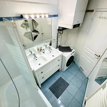 4 Etoiles Magnifique Neustadt - Spacieux, & Elegant Avec Balcon Et Belle Vue Apartment *