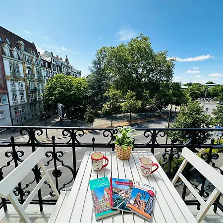 Appartement 4 Etoiles Magnifique Neustadt - Spacieux, & Elegant Avec Balcon Et Belle Vue